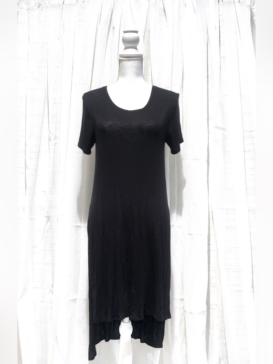 Eyeshadow Dresses & Skirts - Eyeshadow Black Short Sleeve Scoop Neck Tunic